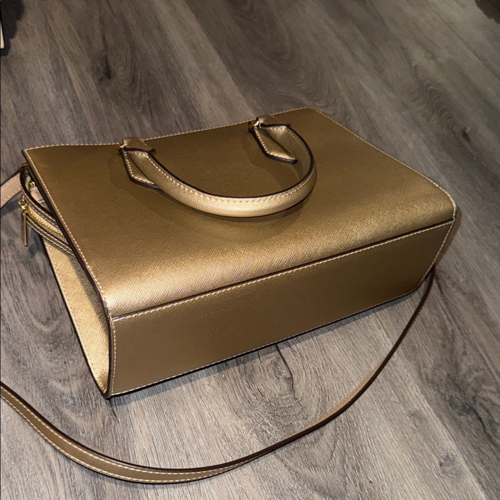 $10 Raffle Ticket NWT $398 Michael Michael Kors Sheila Pale Gold Medium Satchel - Picture 5 of 5